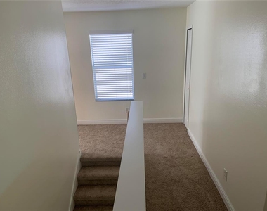 4527 Riverton Drive - Photo Thumbnail 10
