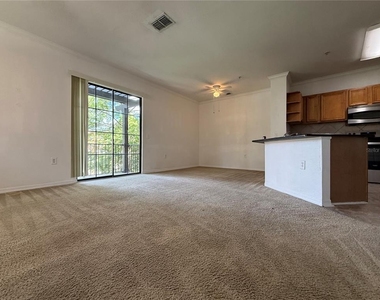6121 Metrowest Boulevard - Photo Thumbnail 4