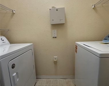 6121 Metrowest Boulevard - Photo Thumbnail 17