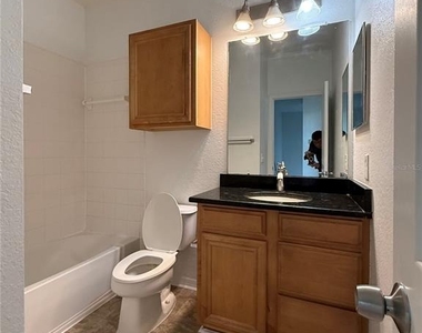 6121 Metrowest Boulevard - Photo Thumbnail 16