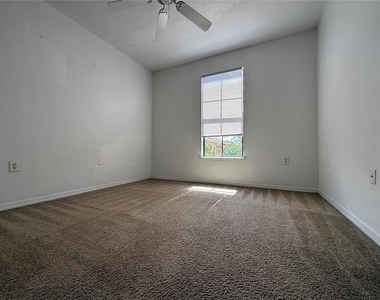 6121 Metrowest Boulevard - Photo Thumbnail 14