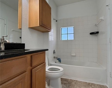 6121 Metrowest Boulevard - Photo Thumbnail 13