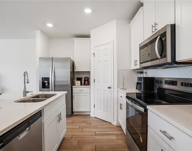 16368 Happy Eagle Drive - Photo Thumbnail 8