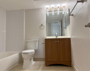 375 Lake Ontario Court - Photo Thumbnail 11