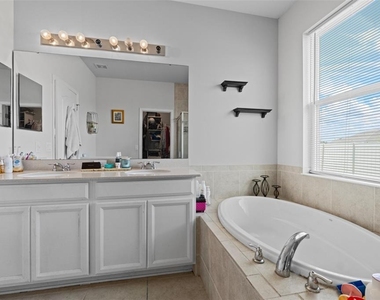 2621 Glenrock Court - Photo Thumbnail 24