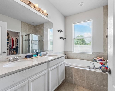 2621 Glenrock Court - Photo Thumbnail 23