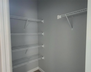 2087 Emerald Springs Drive - Photo Thumbnail 14