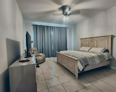 2087 Emerald Springs Drive - Photo Thumbnail 6