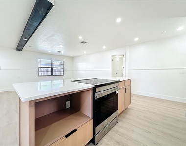 3463 Arnel Drive - Photo Thumbnail 3
