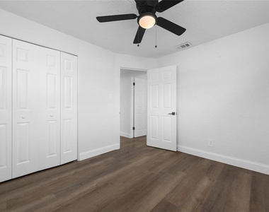 603 Conrad Drive - Photo Thumbnail 15
