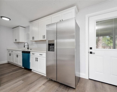 603 Conrad Drive - Photo Thumbnail 3