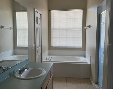 519 Thousand Oaks Boulevard - Photo Thumbnail 5