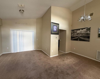 519 Thousand Oaks Boulevard - Photo Thumbnail 4