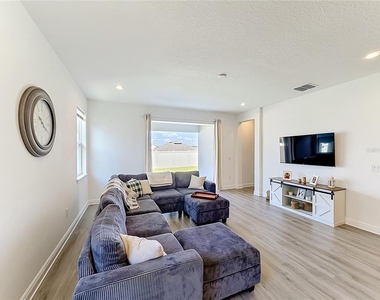 4485 Davos Drive - Photo Thumbnail 27