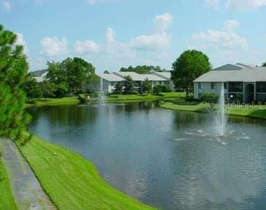 1122 S Pine Ridge Circle - Photo Thumbnail 17
