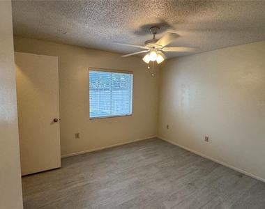 10041 Massey Street - Photo Thumbnail 14