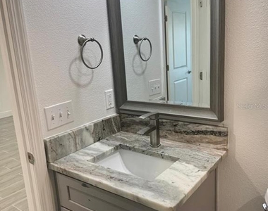 309 Clermont Drive - Photo Thumbnail 16