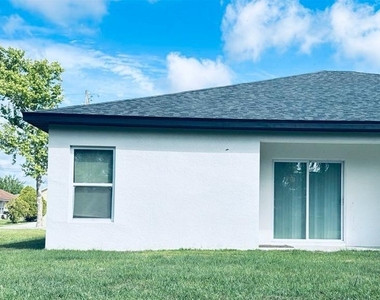 309 Clermont Drive - Photo Thumbnail 2