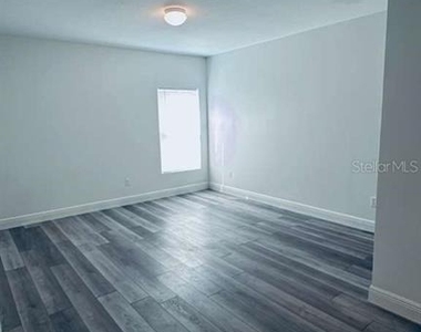 309 Clermont Drive - Photo Thumbnail 19