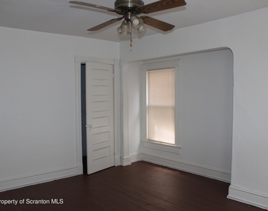 220 Colfax Avenue - Photo Thumbnail 9