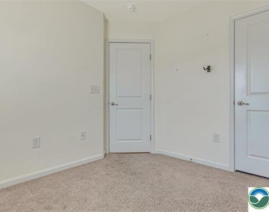 10 White Rose Lane - Photo Thumbnail 29