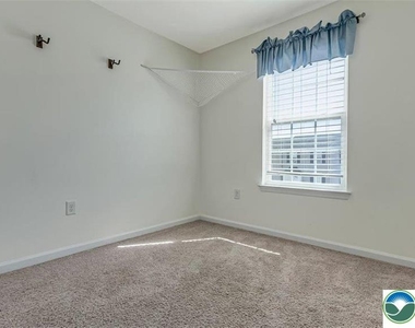10 White Rose Lane - Photo Thumbnail 28