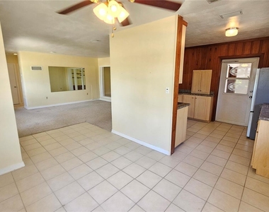 309 Park Boulevard N - Photo Thumbnail 26