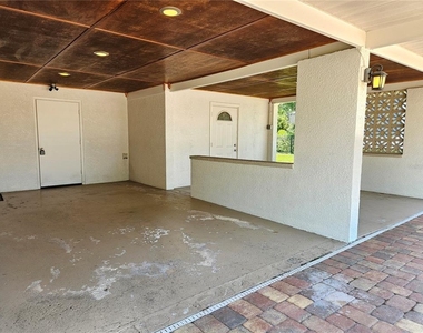 309 Park Boulevard N - Photo Thumbnail 40