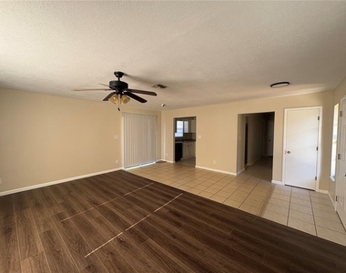 3122 Julia Court - Photo Thumbnail 10