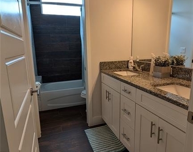 7476 Sw 66th Lane - Photo Thumbnail 13