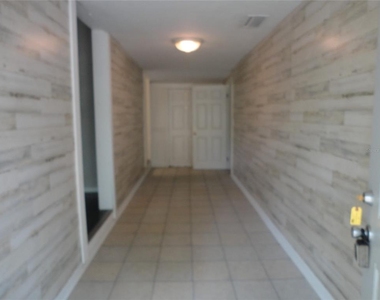 1334 Ne 1st Avenue - Photo Thumbnail 1