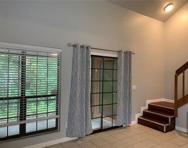5754 Sw 8th Place - Photo Thumbnail 10
