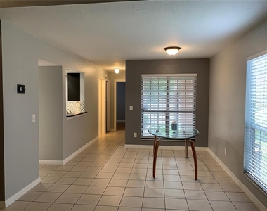 5754 Sw 8th Place - Photo Thumbnail 7