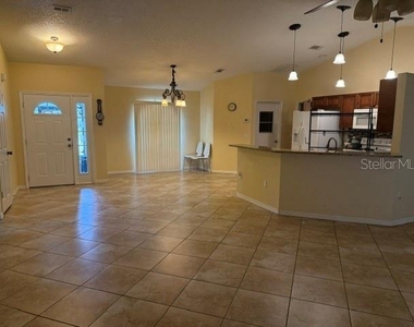 4264 Salford Boulevard - Photo Thumbnail 3