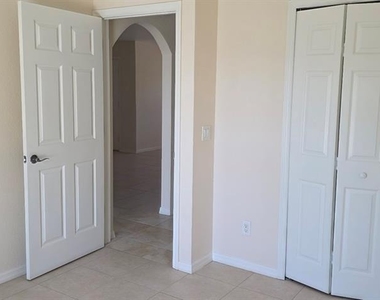 26201 Explorer Road - Photo Thumbnail 6