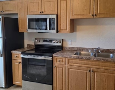 26201 Explorer Road - Photo Thumbnail 4