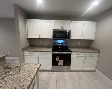 12073 Henley Avenue - Photo Thumbnail 14