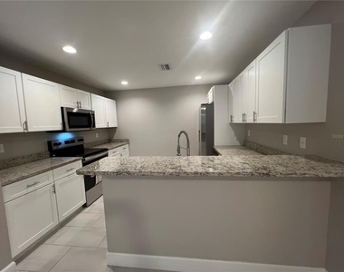 12073 Henley Avenue - Photo Thumbnail 10