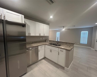 12073 Henley Avenue - Photo Thumbnail 13