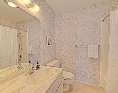 144 Pinehurst Drive - Photo Thumbnail 15