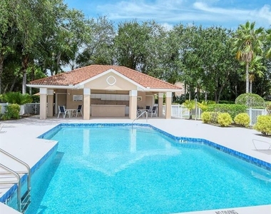 6836 Bay Hill Drive - Photo Thumbnail 22