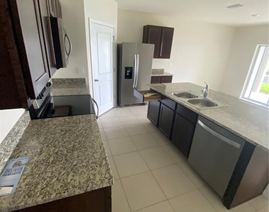 17220 Harvest Moon Way - Photo Thumbnail 4