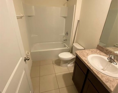 17220 Harvest Moon Way - Photo Thumbnail 7