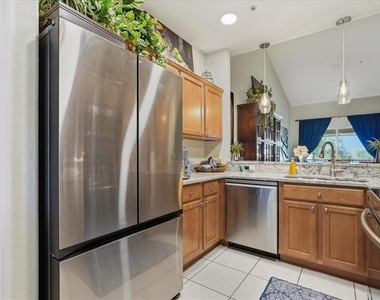 819 Fairwaycove Lane - Photo Thumbnail 22