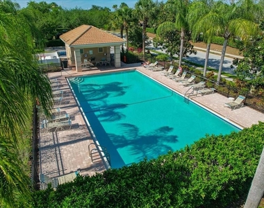 819 Fairwaycove Lane - Photo Thumbnail 35
