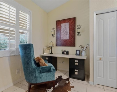 819 Fairwaycove Lane - Photo Thumbnail 19
