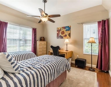3705 54th Drive W - Photo Thumbnail 16