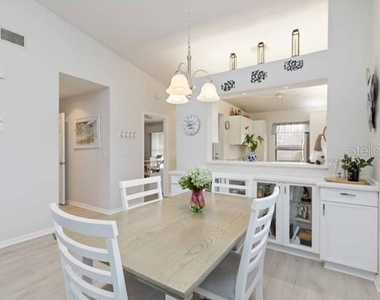 4482 Weybridge - Photo Thumbnail 10