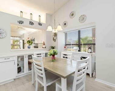 4482 Weybridge - Photo Thumbnail 9