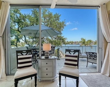 1355 S Portofino Drive - Photo Thumbnail 10